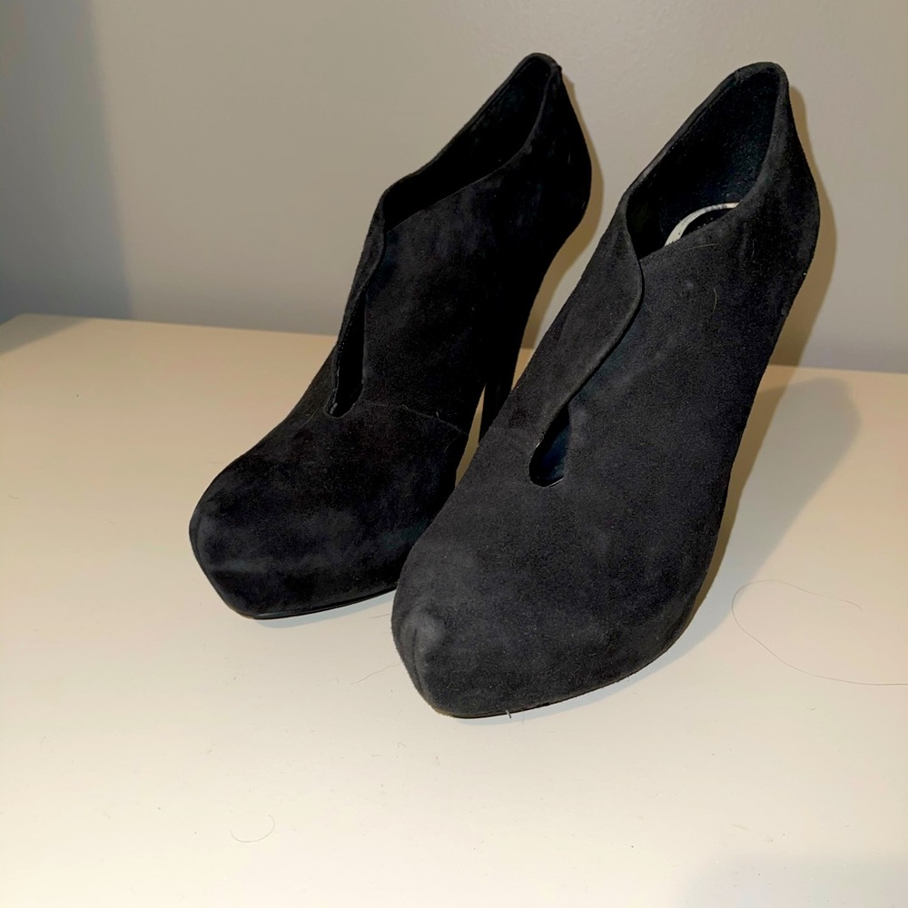 BCBG Heels